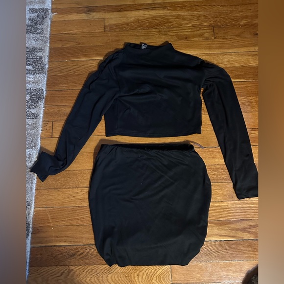 Two piece set black - Picture 2 of 2